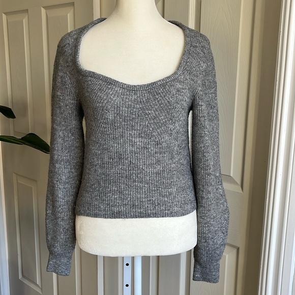 H&M Square Milkmaid Heather G Sweater Size S - Picture 11 of 11